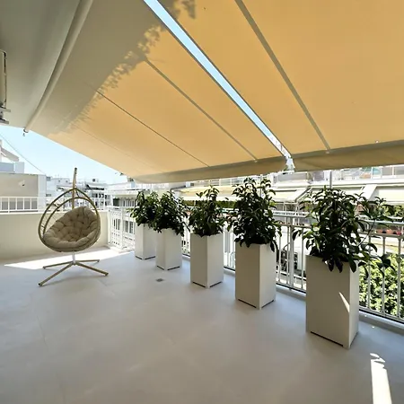 Luxurious Penthouse Centre *