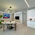 Luxurious Penthouse Centre