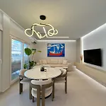 アパート Luxurious Penthouse Centre テッサロニキ