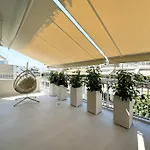 Luxurious Penthouse Centre *