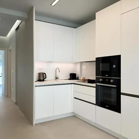 Luxurious Penthouse Centre